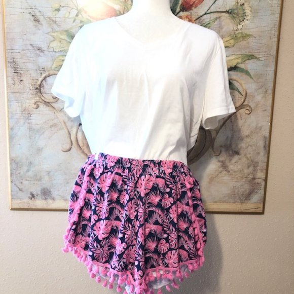 Sz M Simply Southern Turtle PomPom Tassels Lined Navy Blue & Pink Palms Shorts - Picture 3 of 11